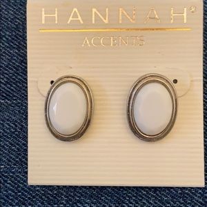 🌷 2 for $8  Hannah Accents Earrings